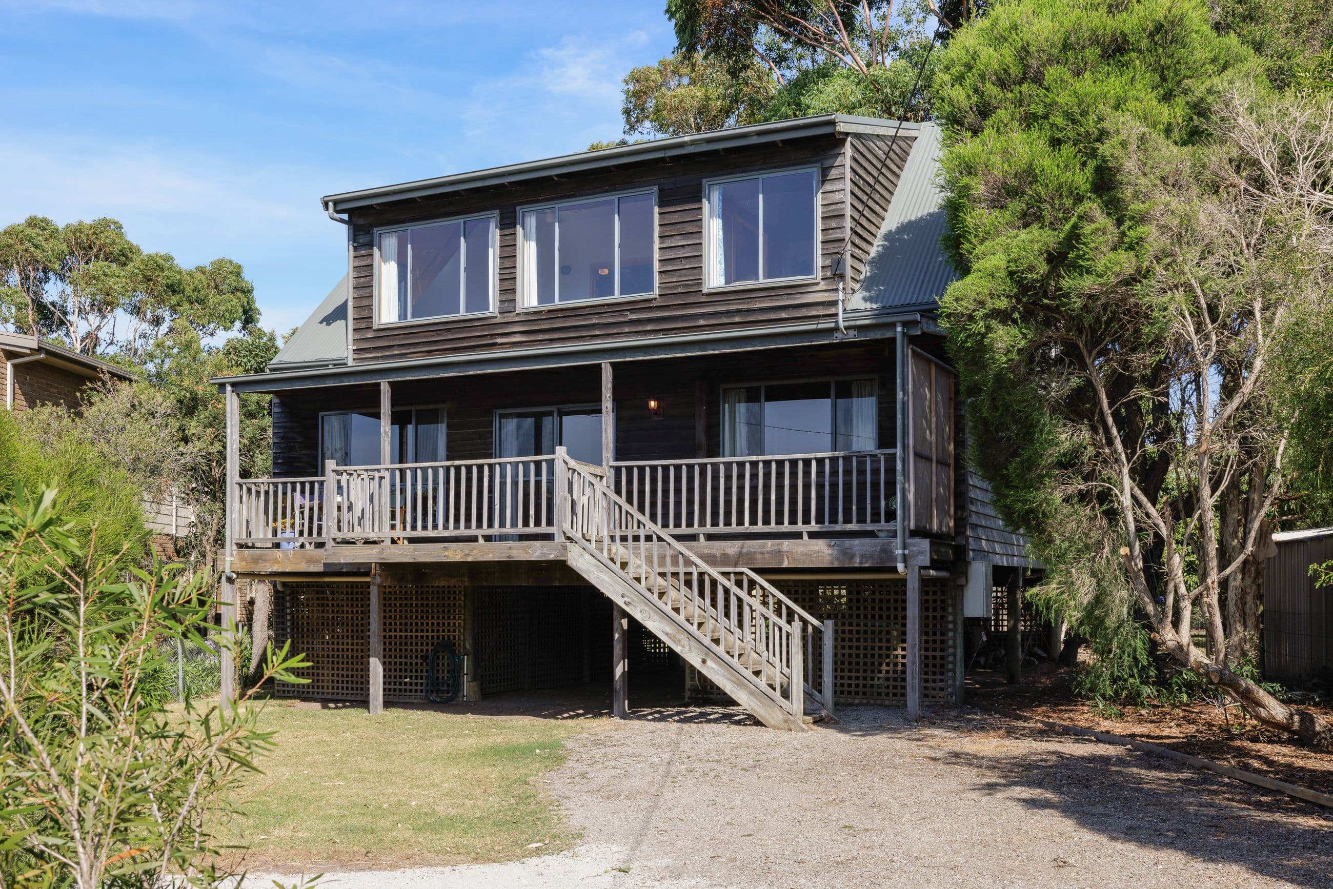 15 Licola Road, HEYFIELD, Heyfield - Thumbnail 2