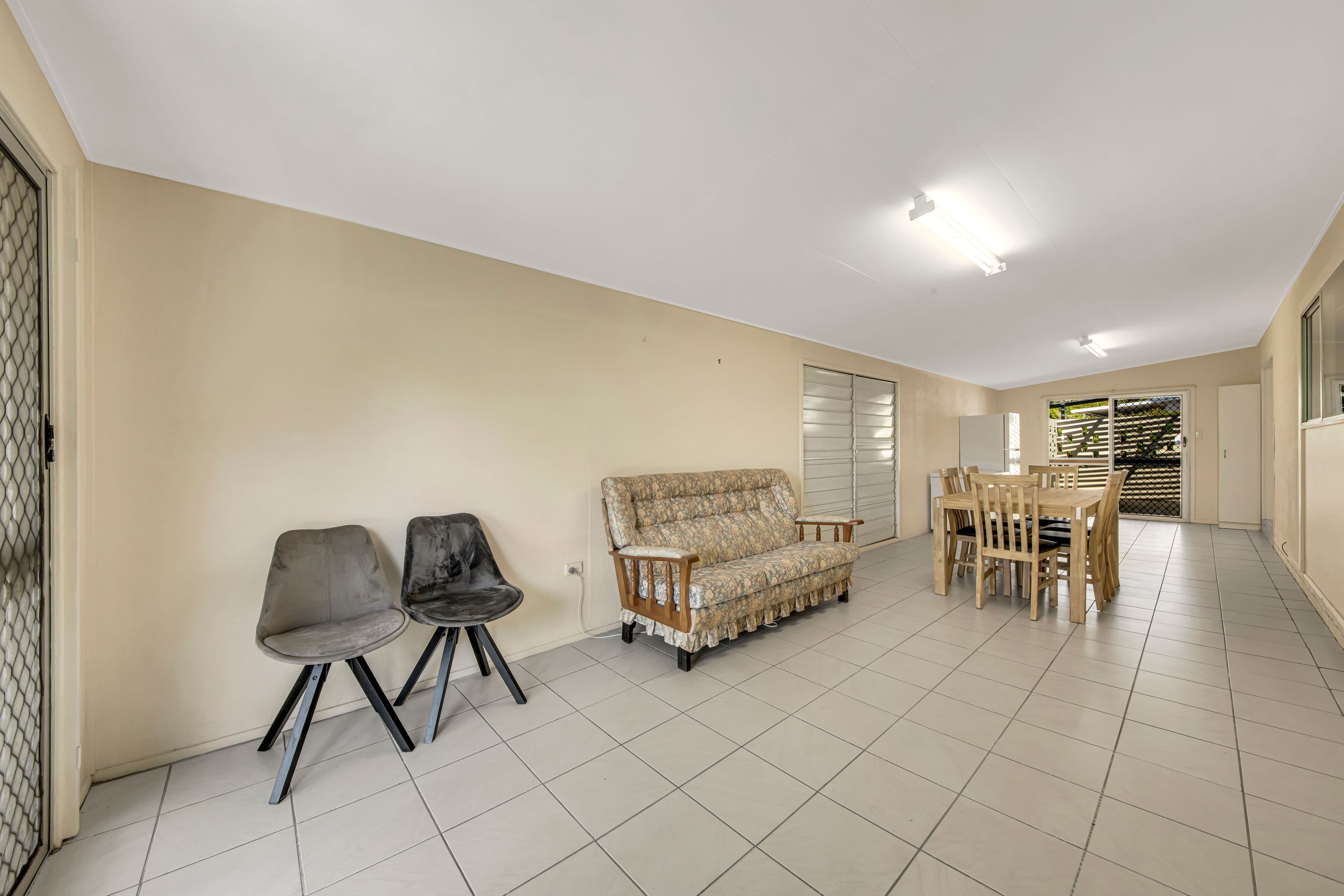 2 Sandpiper Avenue, New Auckland QLD 4680, New Auckland - Thumbnail 5