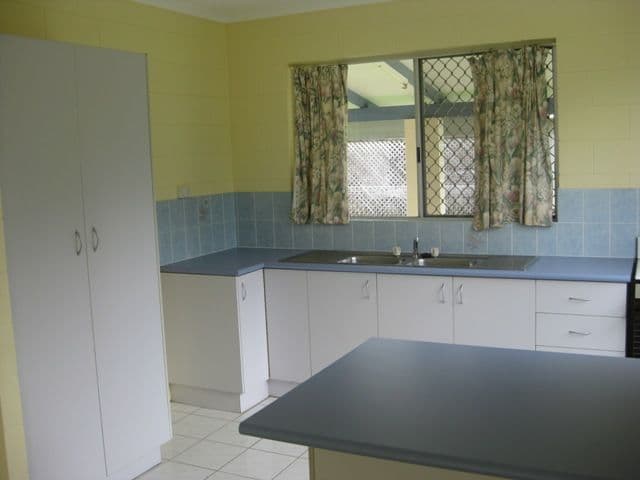 17 Windsor Close, BRINSMEAD QLD 4870, Brinsmead - Thumbnail 3
