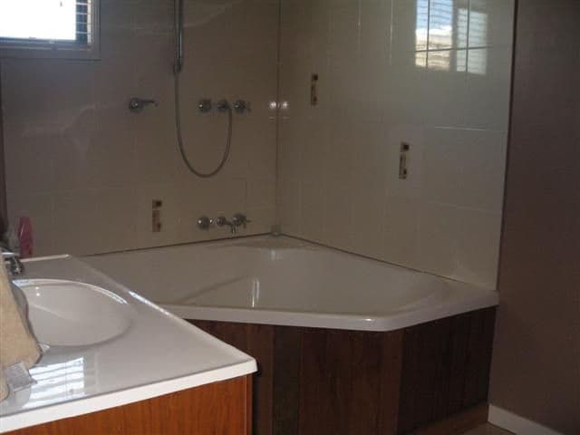 127 Miscamble Street, ROMA QLD 4455, Roma - Thumbnail 7