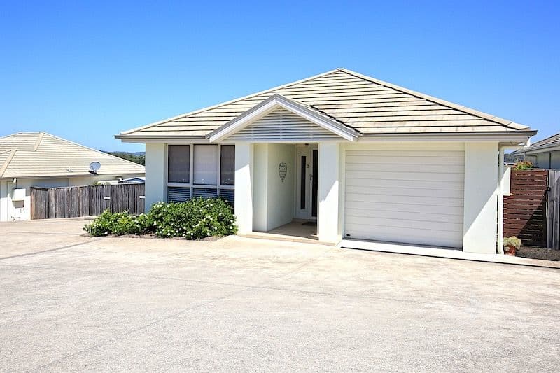 25 The Gables, Berry - Image 1