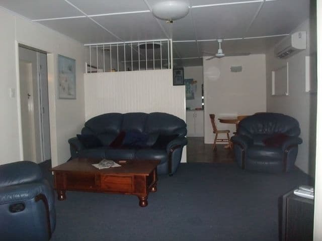 25 Streeter Avenue, WEST MACKAY QLD 4740, West Mackay - Thumbnail 4