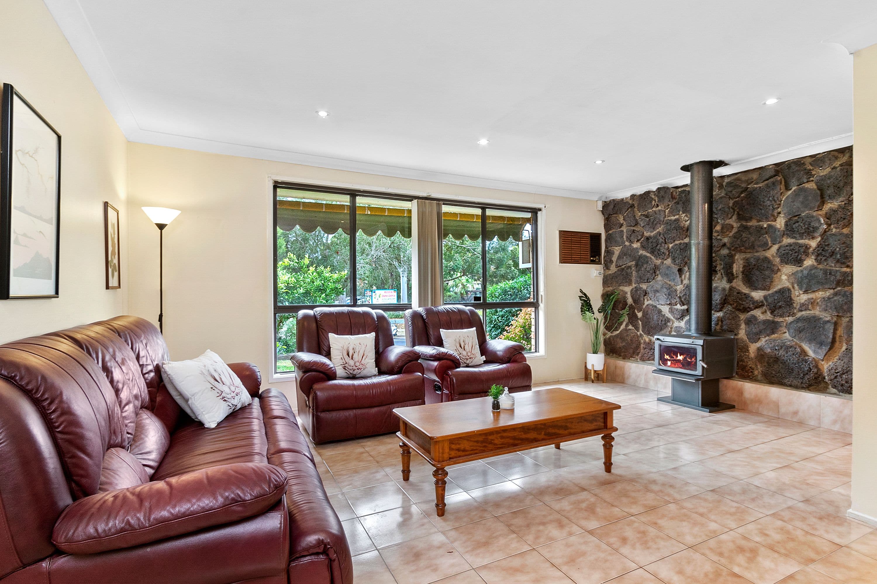 62 Andrew Thompson Drive, McGraths Hill - Thumbnail 2