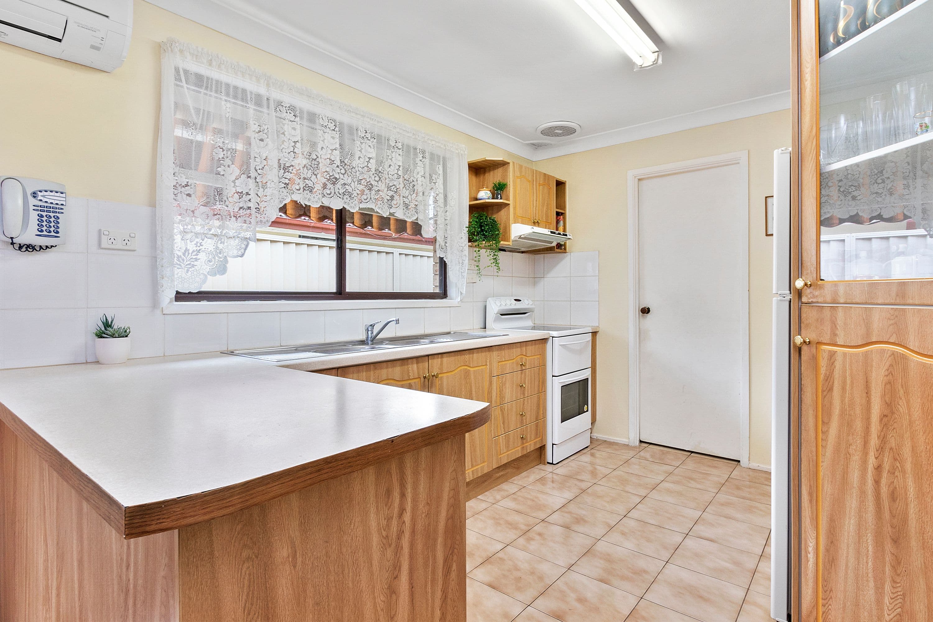 62 Andrew Thompson Drive, McGraths Hill - Thumbnail 3