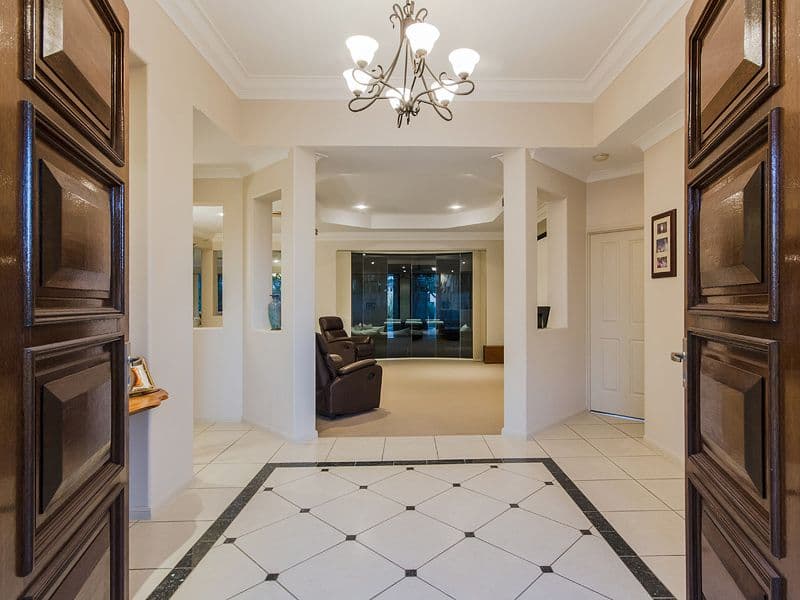 14 Dallow Crescent, Helensvale QLD 4212, Helensvale - Thumbnail 2