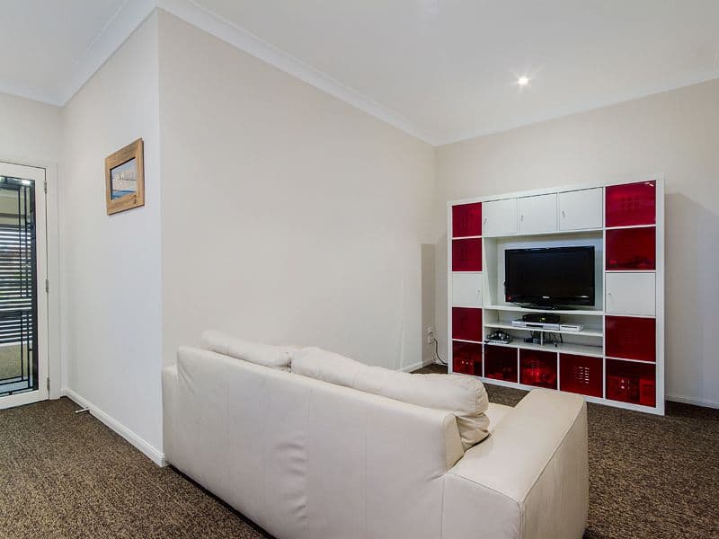 14 Dallow Crescent, Helensvale QLD 4212, Helensvale - Thumbnail 8