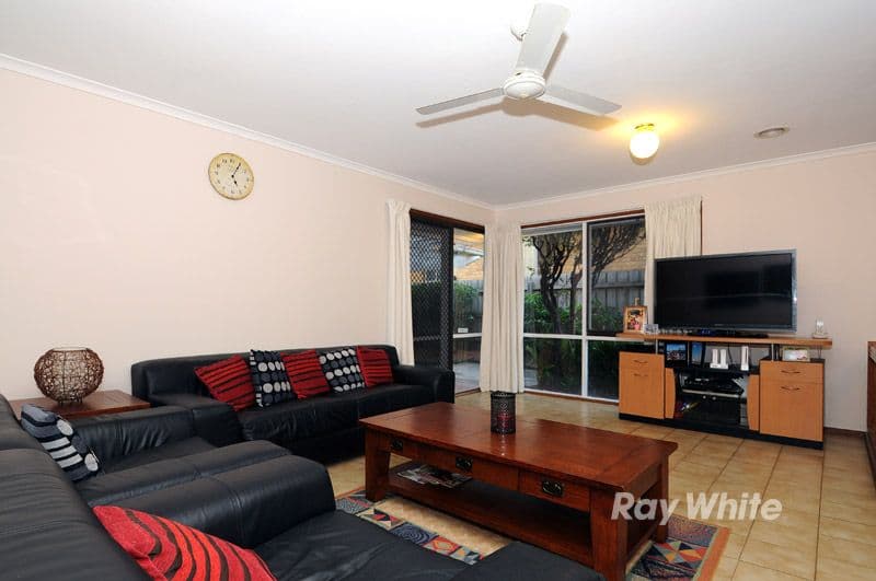 4 Vista Crescent, ROWVILLE VIC 3178, Rowville - Thumbnail 2