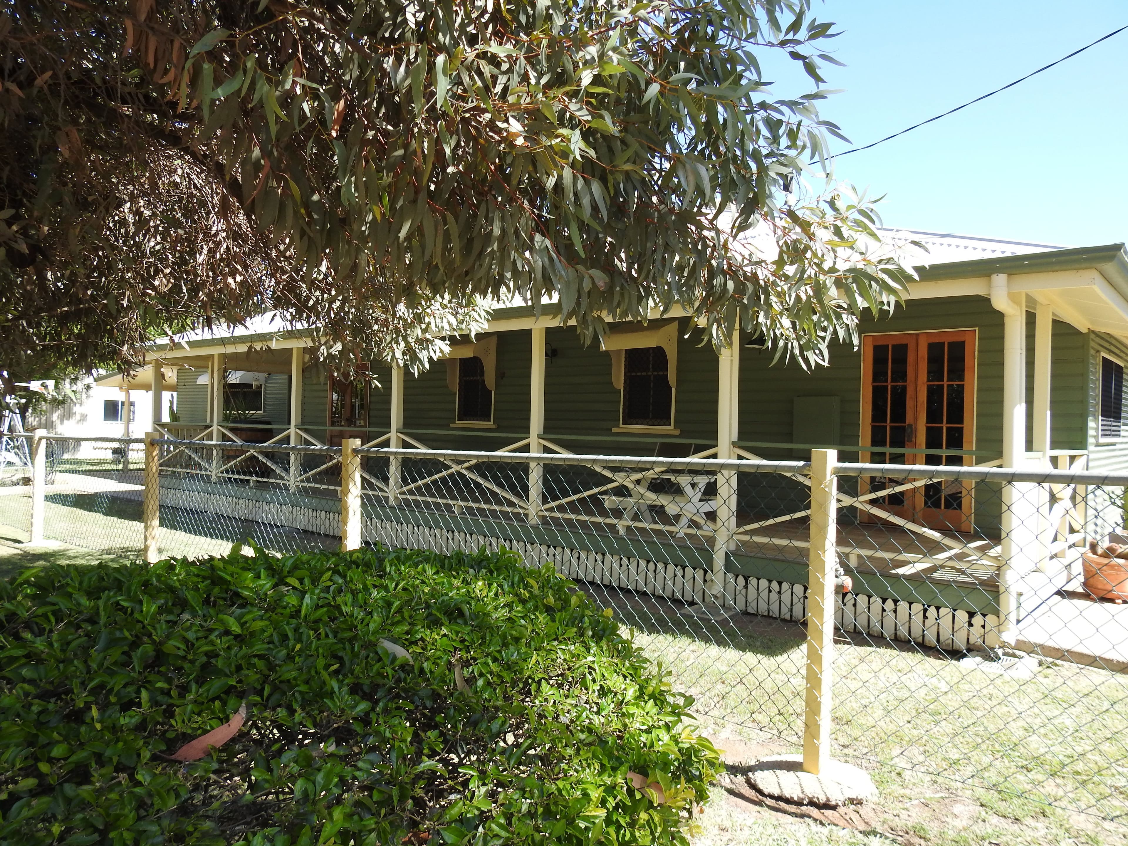 17 Brolga Street, Longreach QLD 4730, Longreach - Thumbnail 2