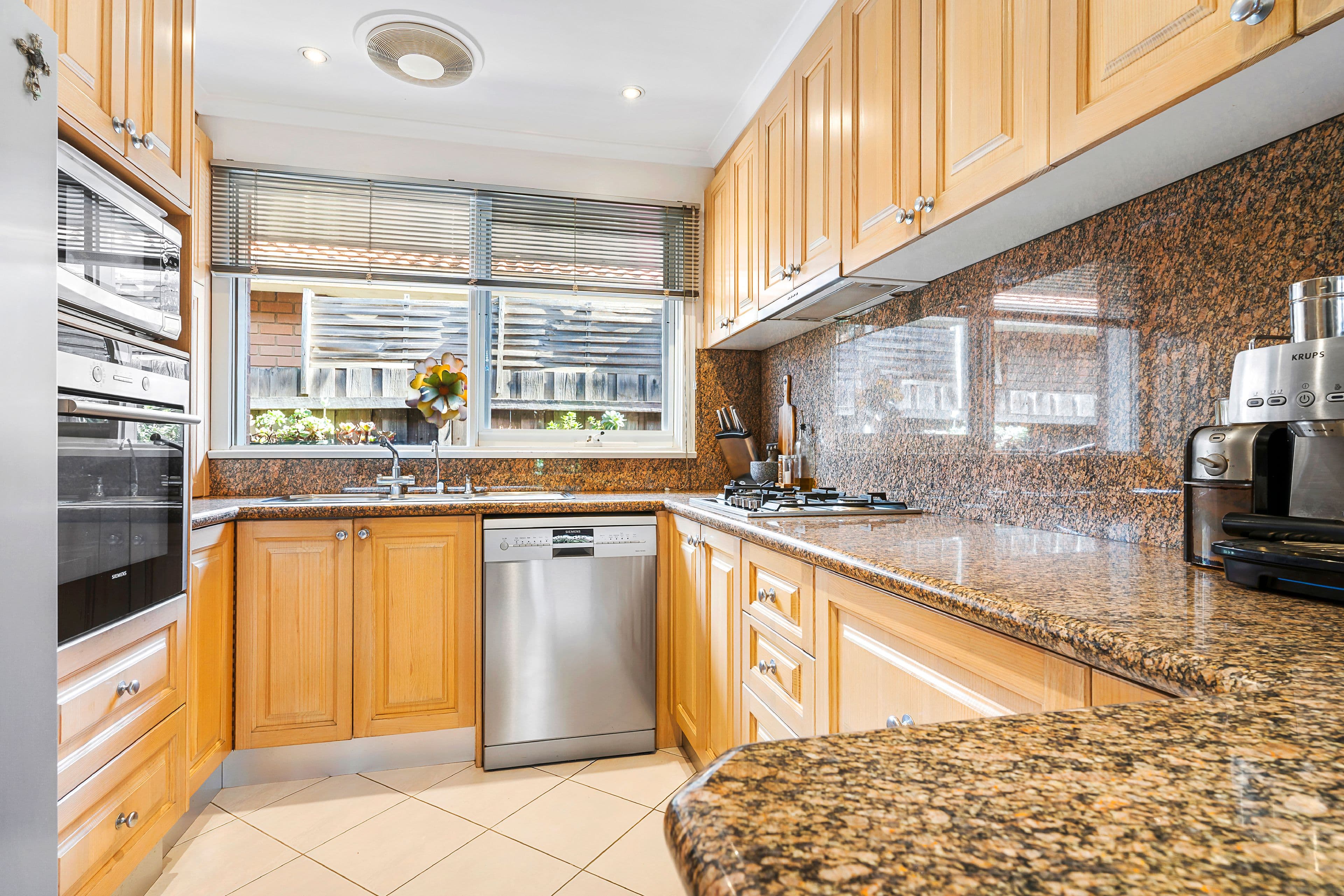 6 Juther Court, Springvale South VIC 3172, Springvale South - Thumbnail 3