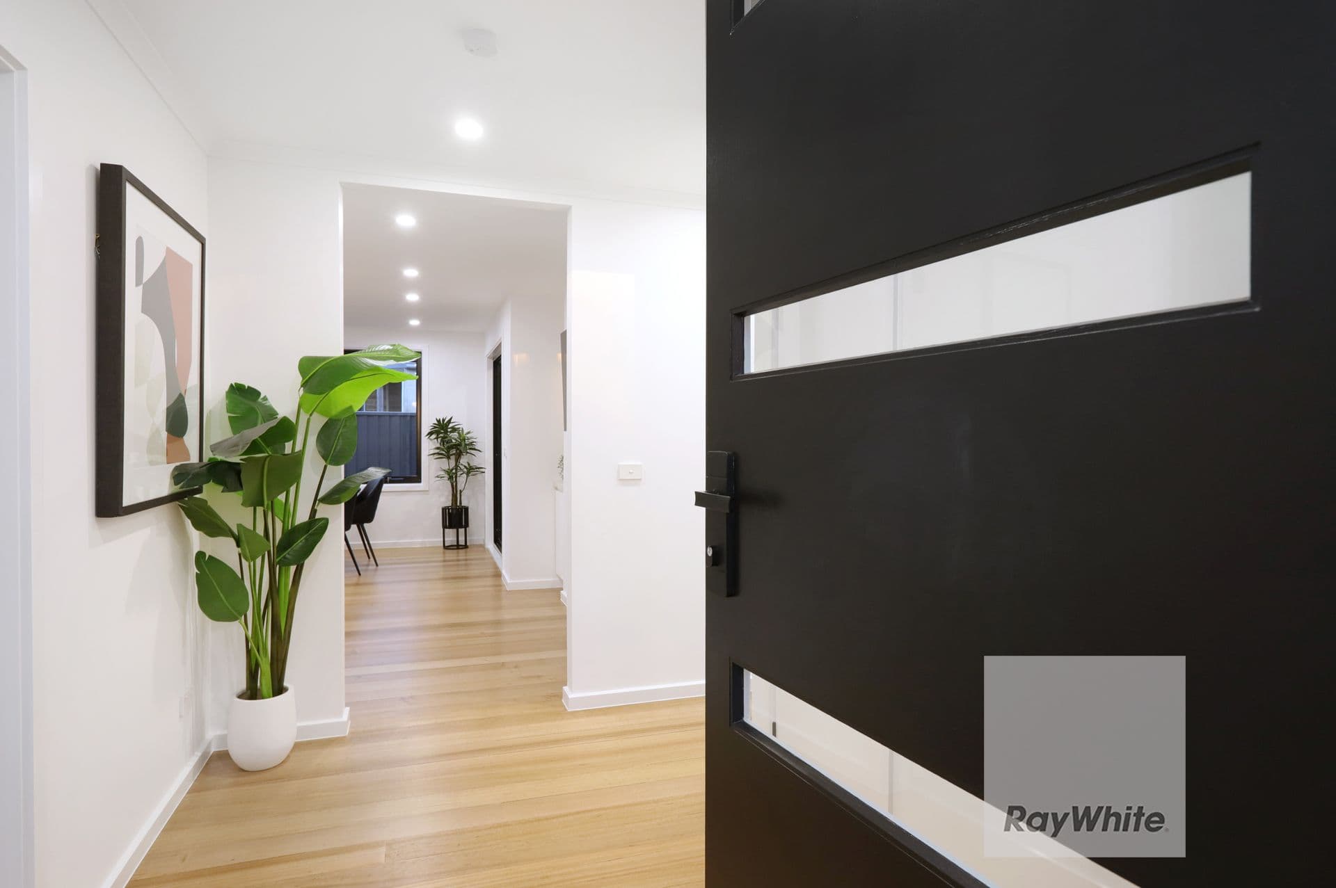 2 Townsend Avenue, Gladstone Park VIC 3043, Gladstone Park - Thumbnail 3