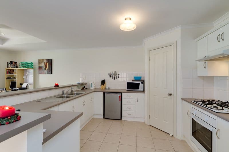 6A Raggatt Crescent, MITCHELL PARK SA 5043, Mitchell Park - Thumbnail 5