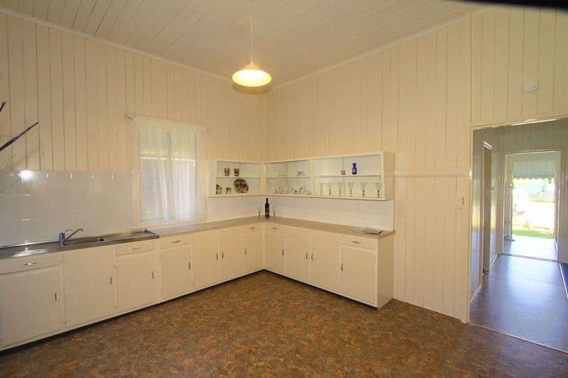 2 Windermere Street, WALKERVALE QLD 4670, Walkervale - Thumbnail 4