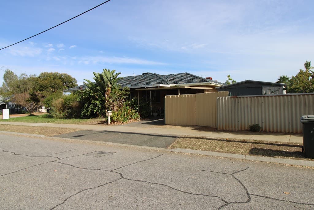 2 Holmesdale Road, Woodbridge, WA, 6056, Woodbridge - Thumbnail 3