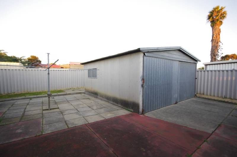 30 Girrawheen Avenue, GIRRAWHEEN WA 6064, Girrawheen - Thumbnail 3