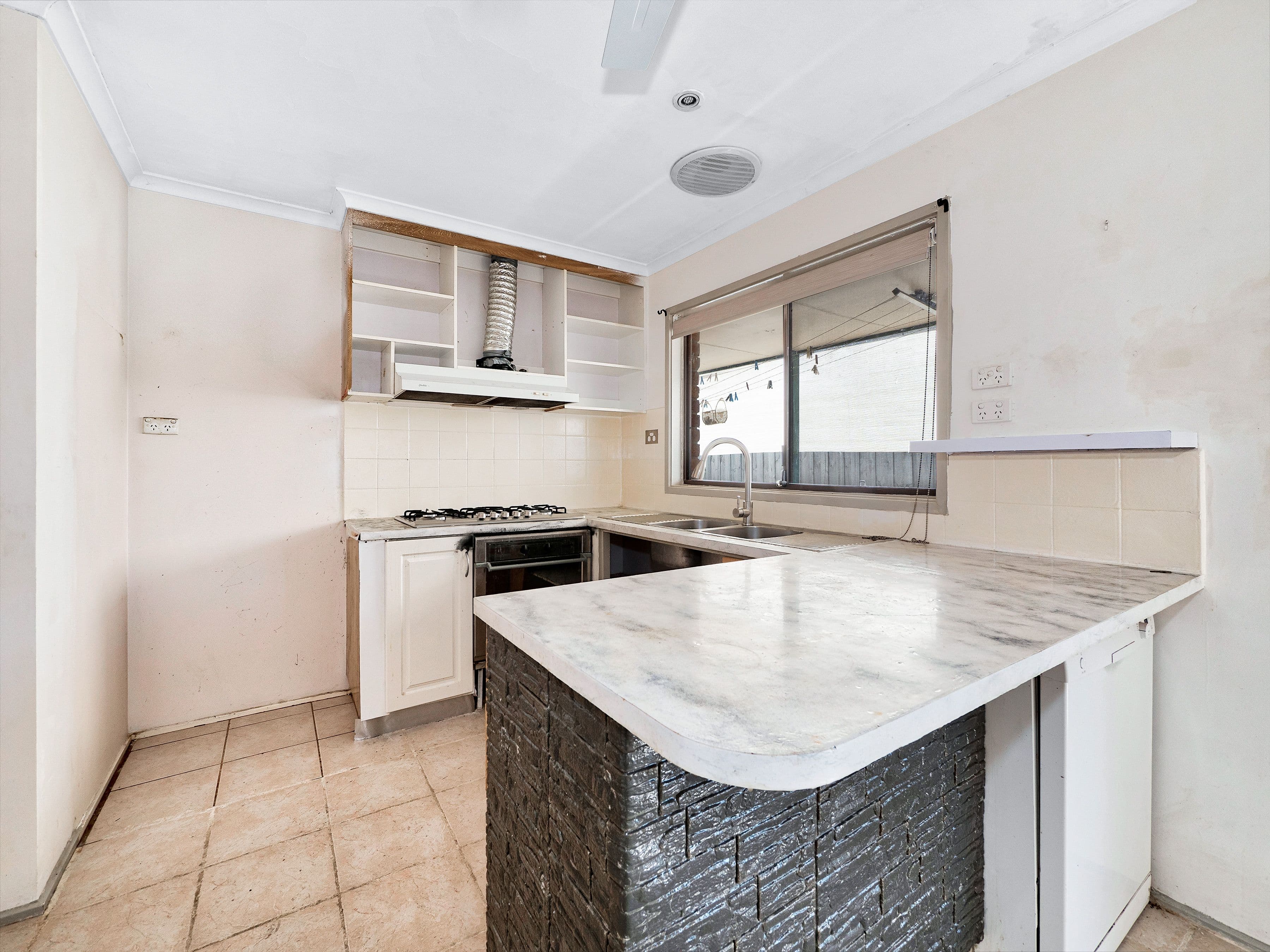 36 Josephine Avenue, Cranbourne North VIC 3977, Cranbourne North - Thumbnail 2