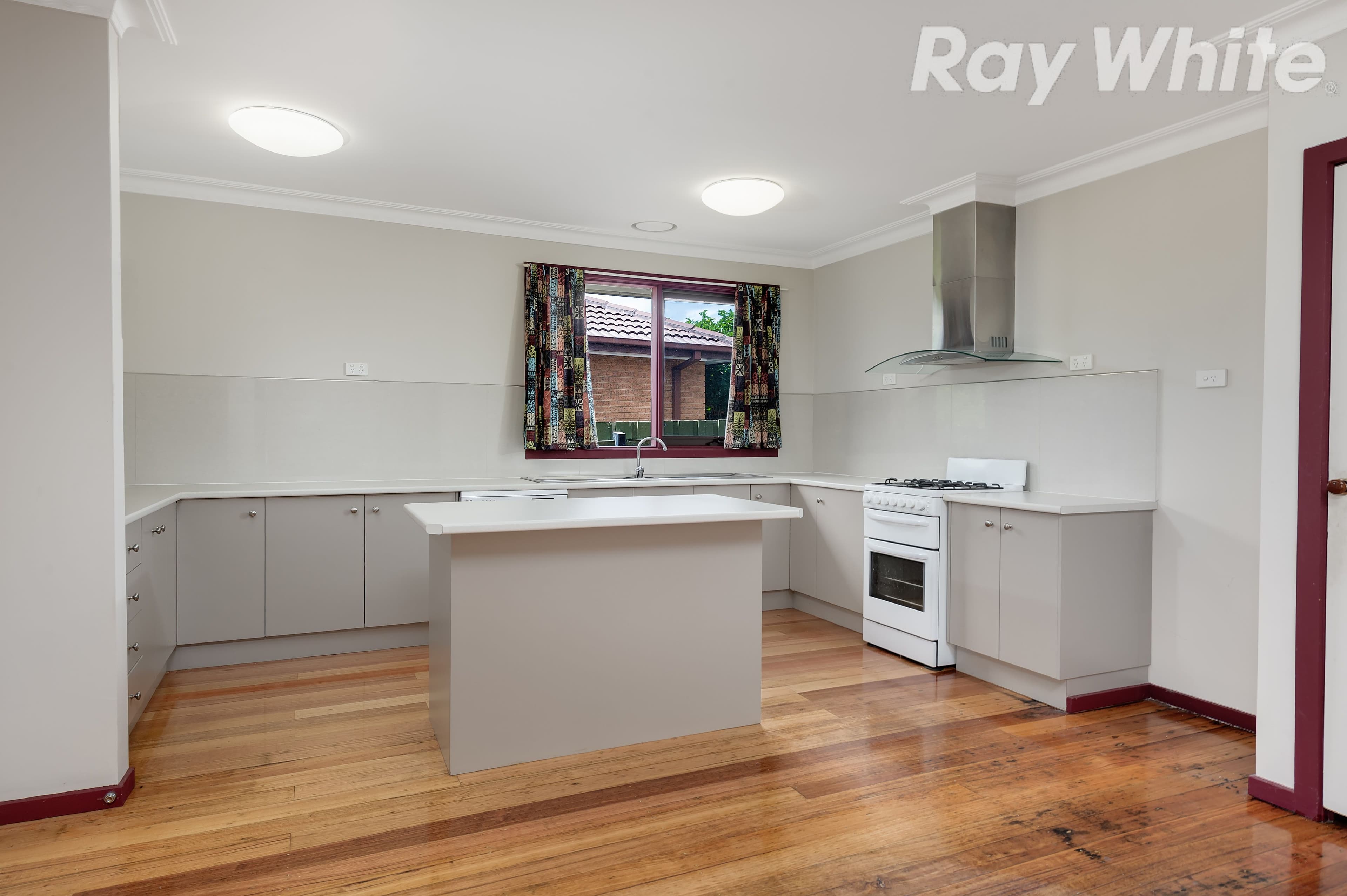 34 Hermitage Crescent, Bundoora VIC 3083, Bundoora - Thumbnail 2