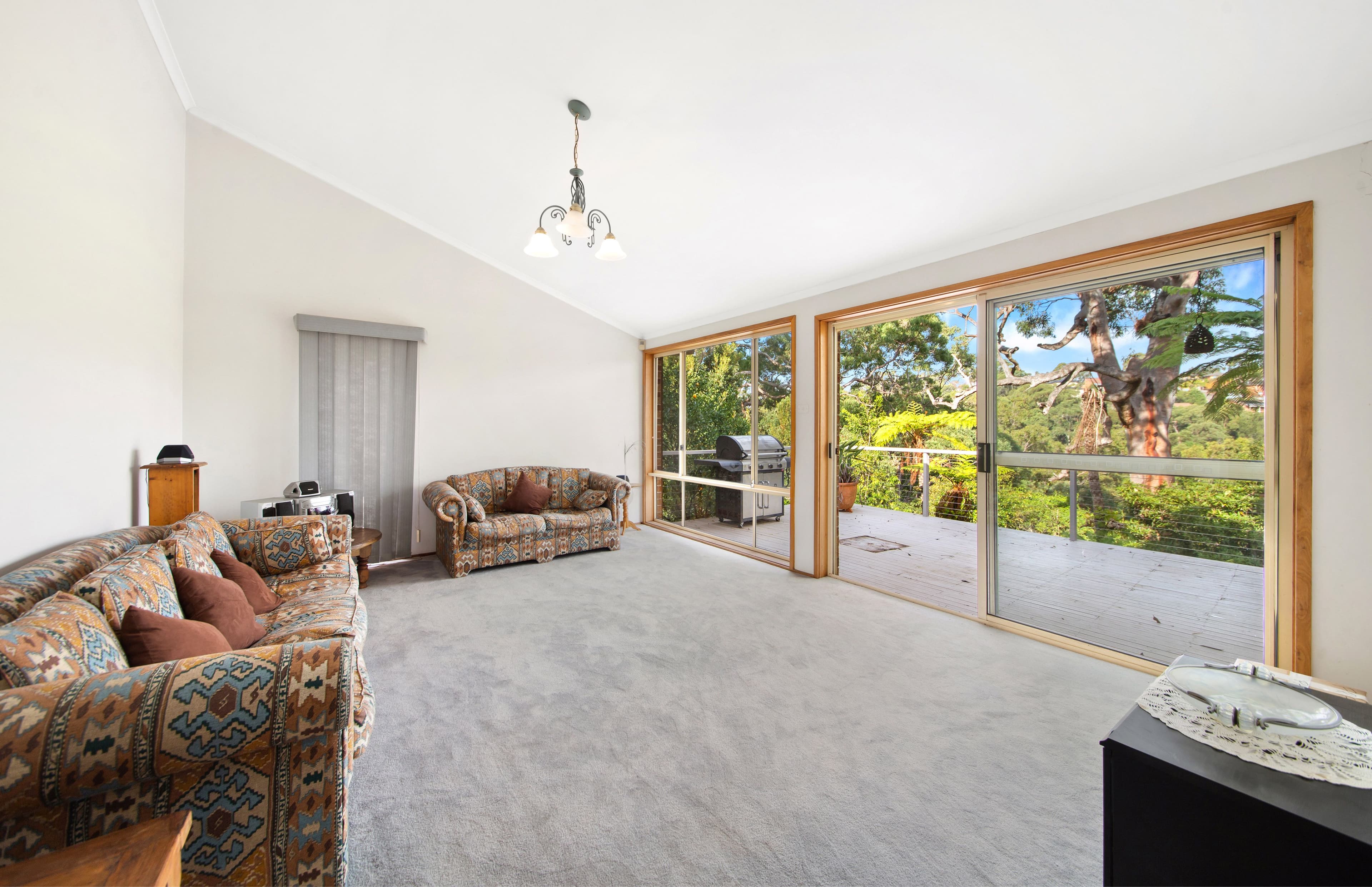 11 Charlotte Place, Illawong - Thumbnail 3