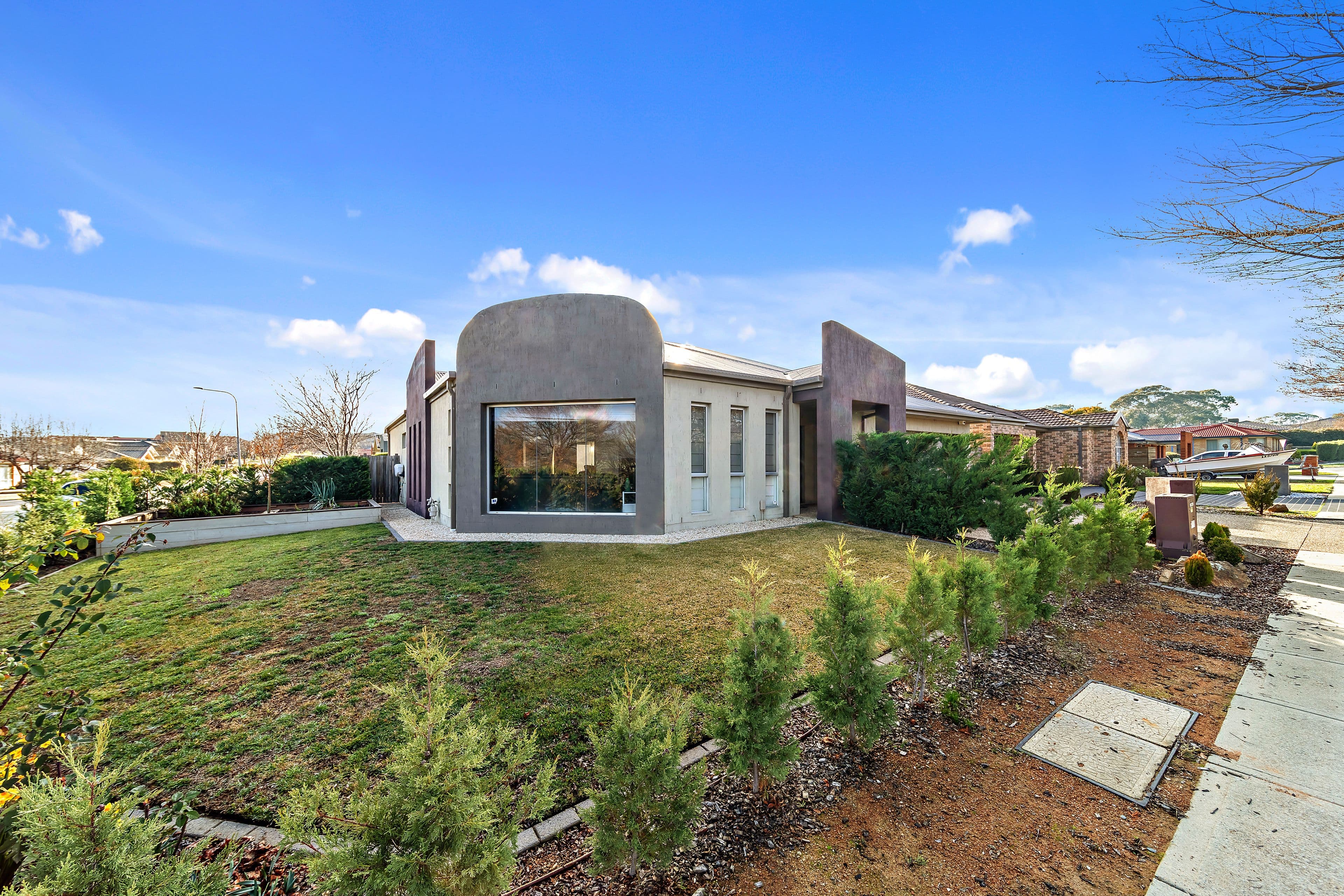 25 Hanrahan Crescent, Dunlop ACT 2615, Dunlop - Thumbnail 2