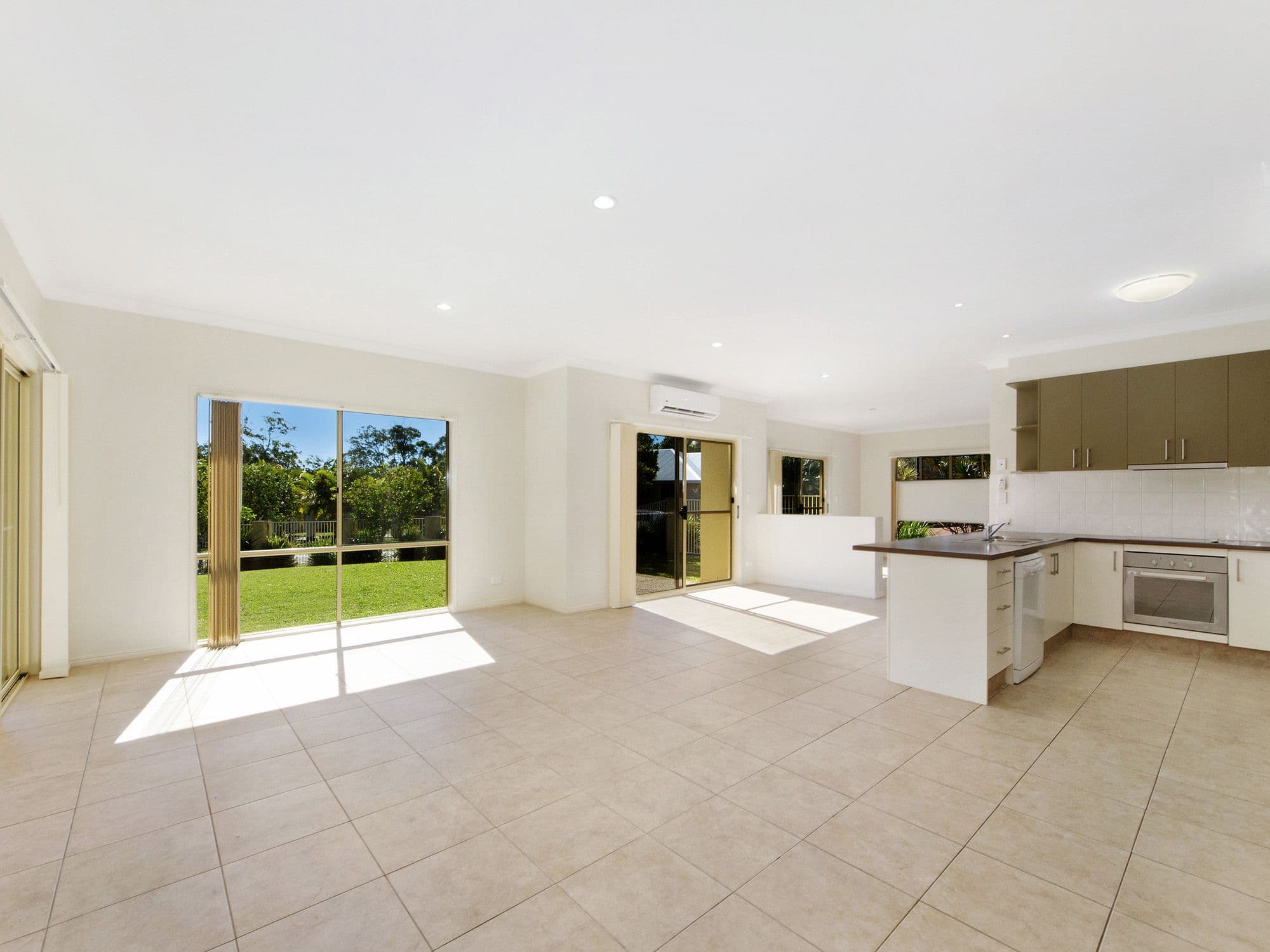 24 Berrimilla Lane, Coomera QLD 4209, Coomera - Thumbnail 2