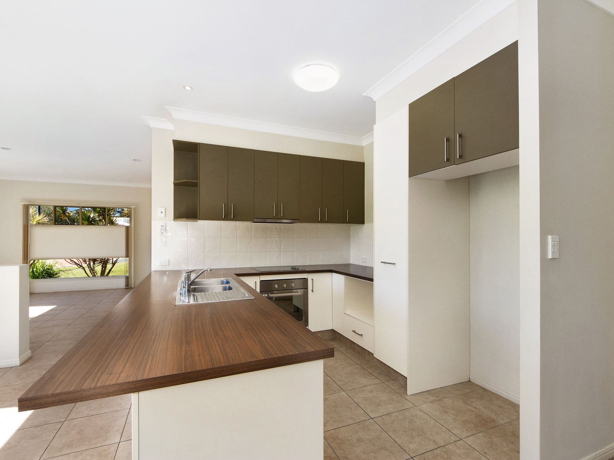 24 Berrimilla Lane, Coomera QLD 4209, Coomera - Thumbnail 3
