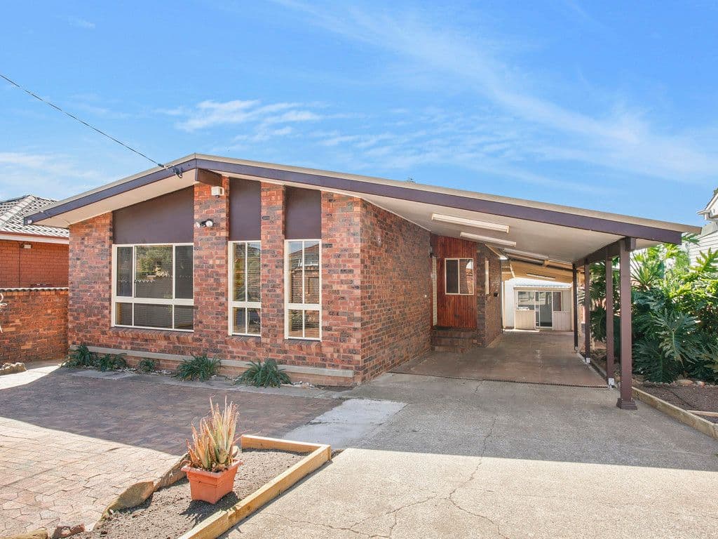 248 Brenan Street, Smithfield - Image 1