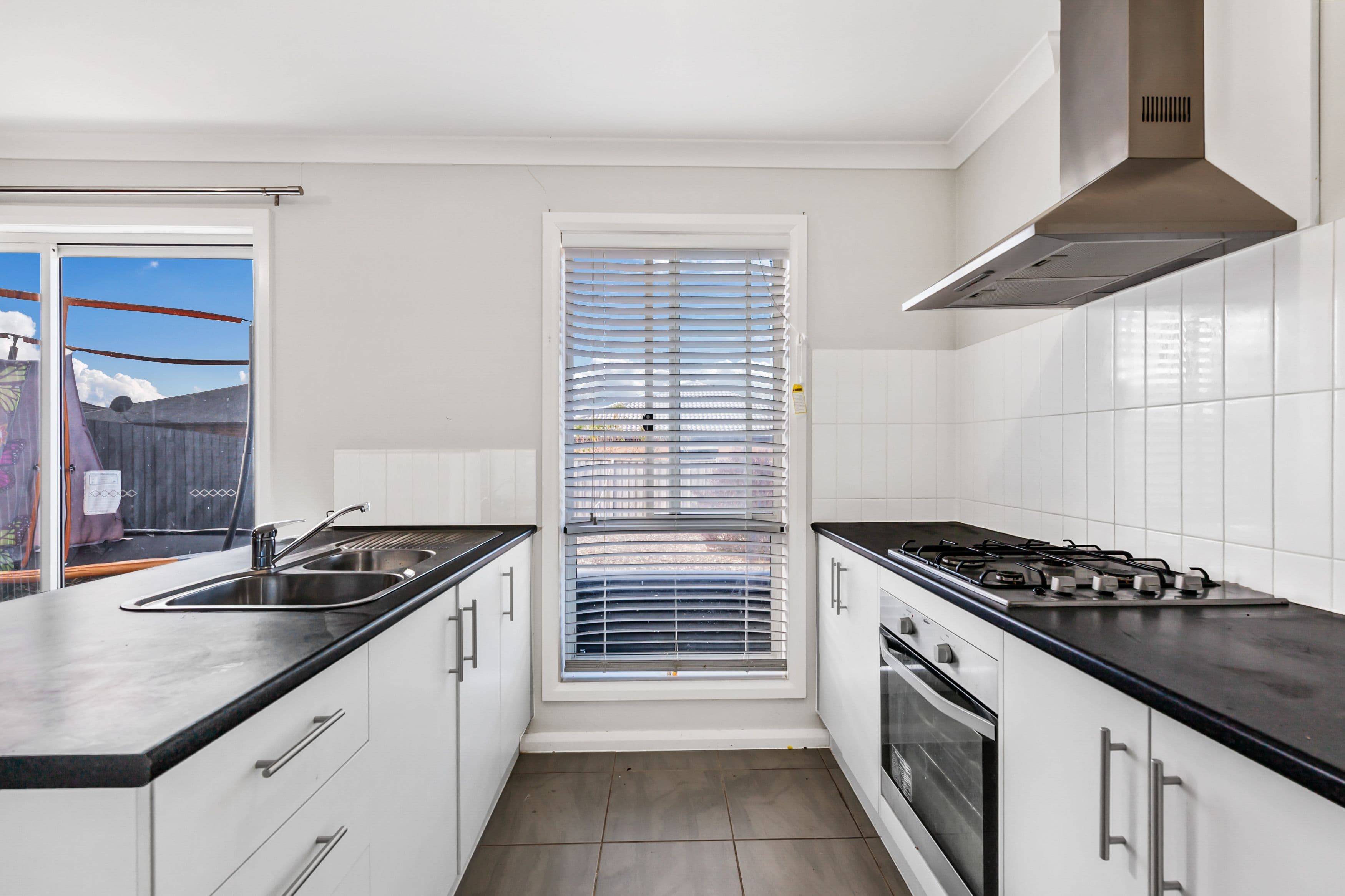 8 Ravida Avenue, HARKNESS VIC 3337, Harkness - Thumbnail 3