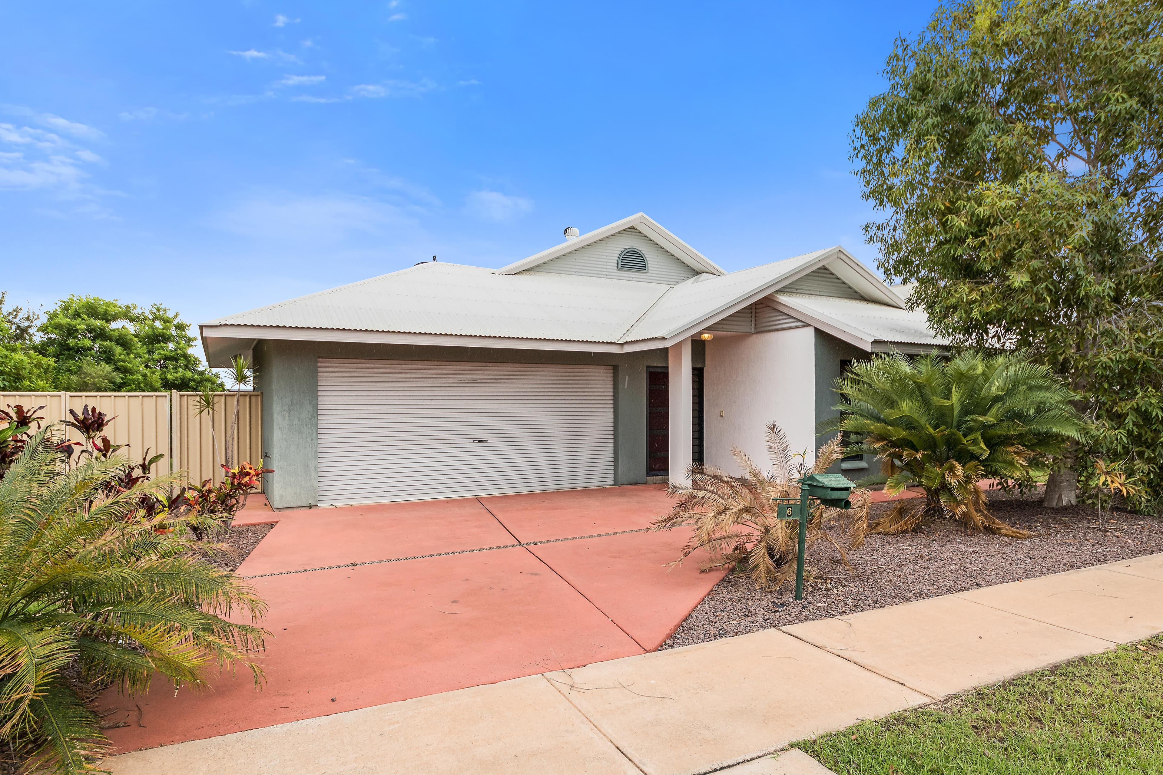620 / 15 Bowes Street, Phillip, Phillip - Image 1