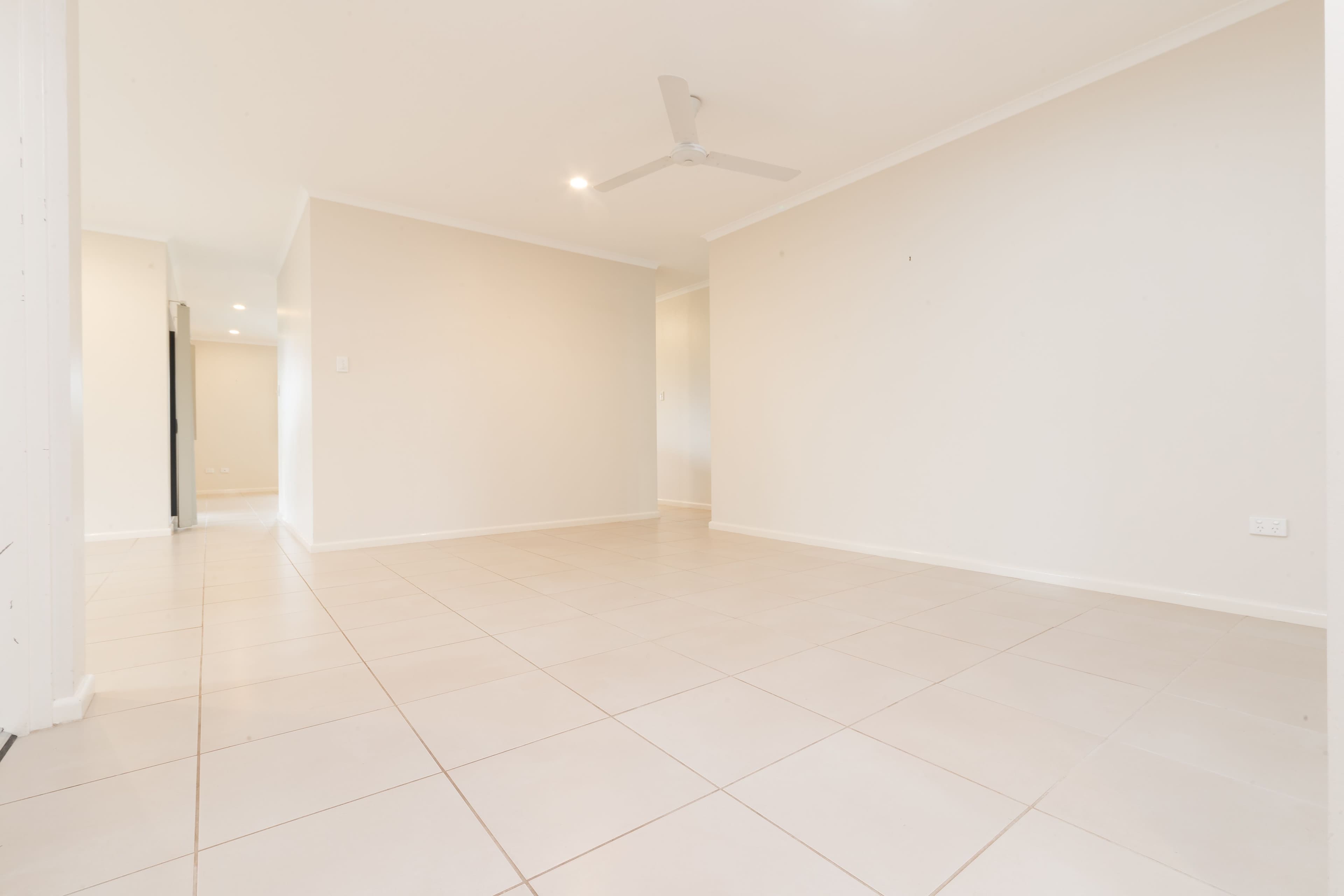 620 / 15 Bowes Street, Phillip, Phillip - Thumbnail 3