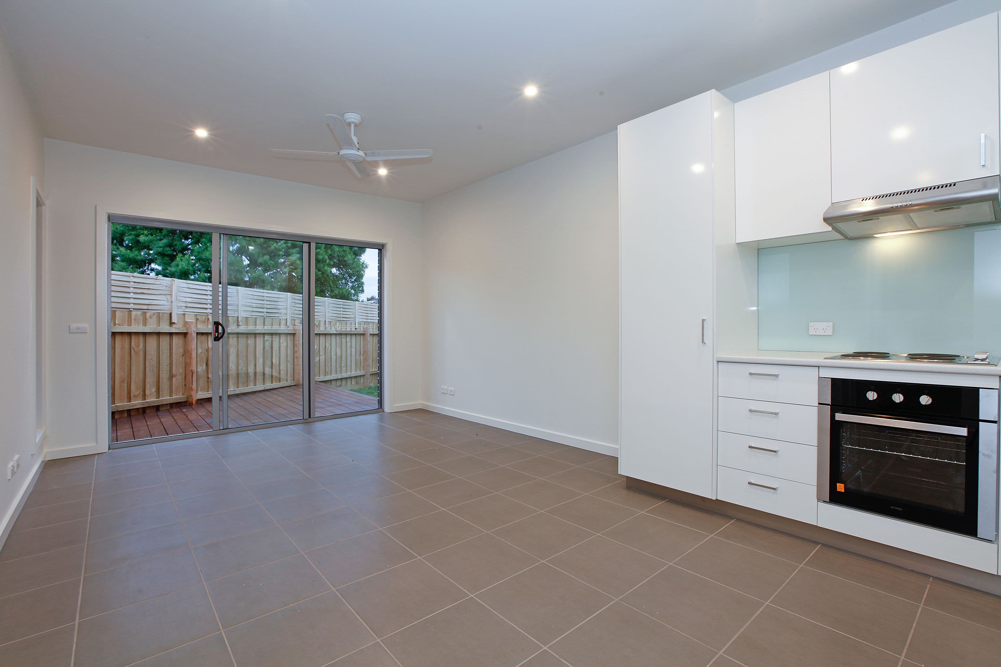 89 Purinuan Road, Reservoir VIC 3073, Reservoir - Thumbnail 2