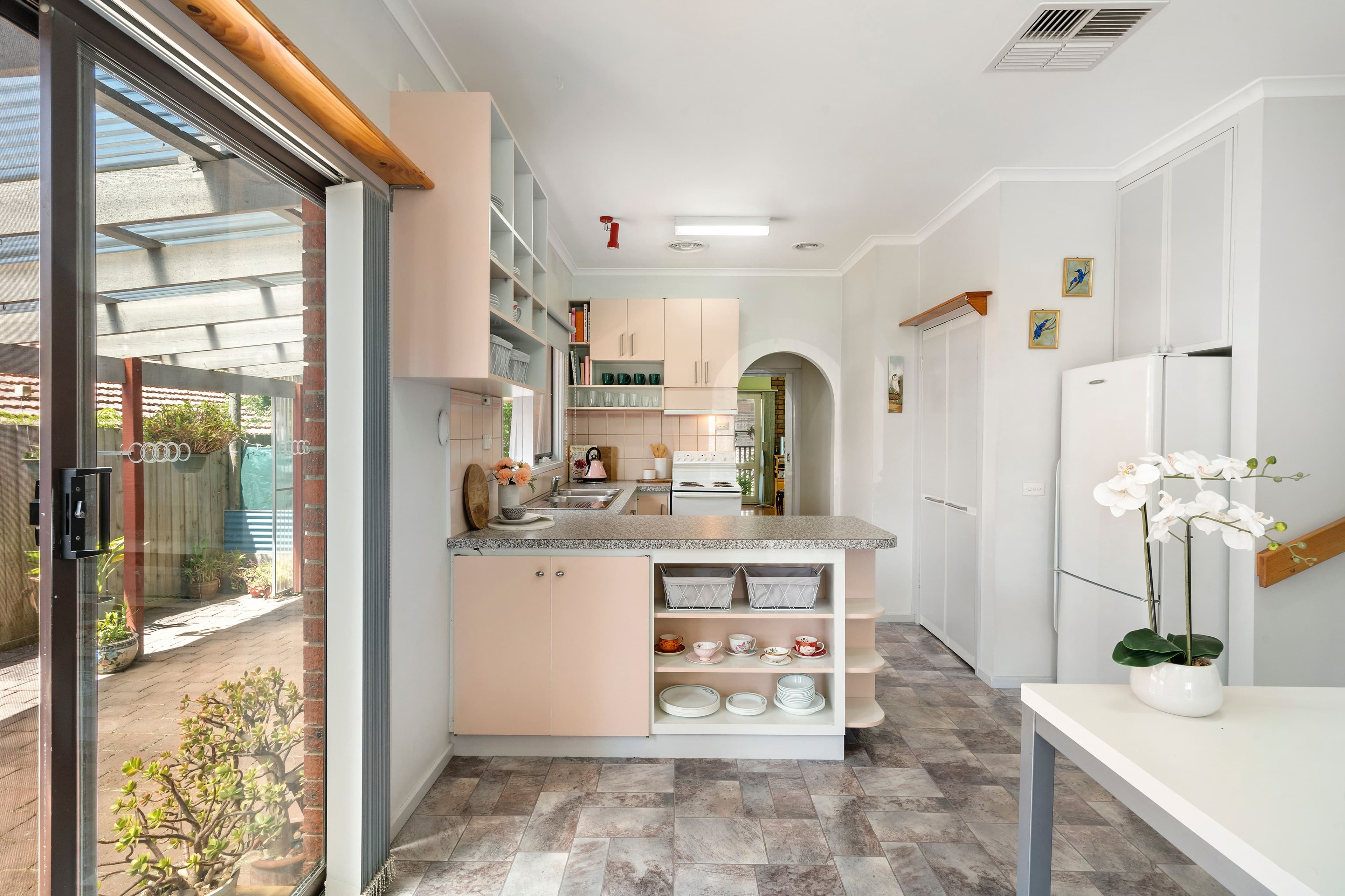 28 Raphael Crescent, Frankston VIC 3199, Frankston - Thumbnail 4