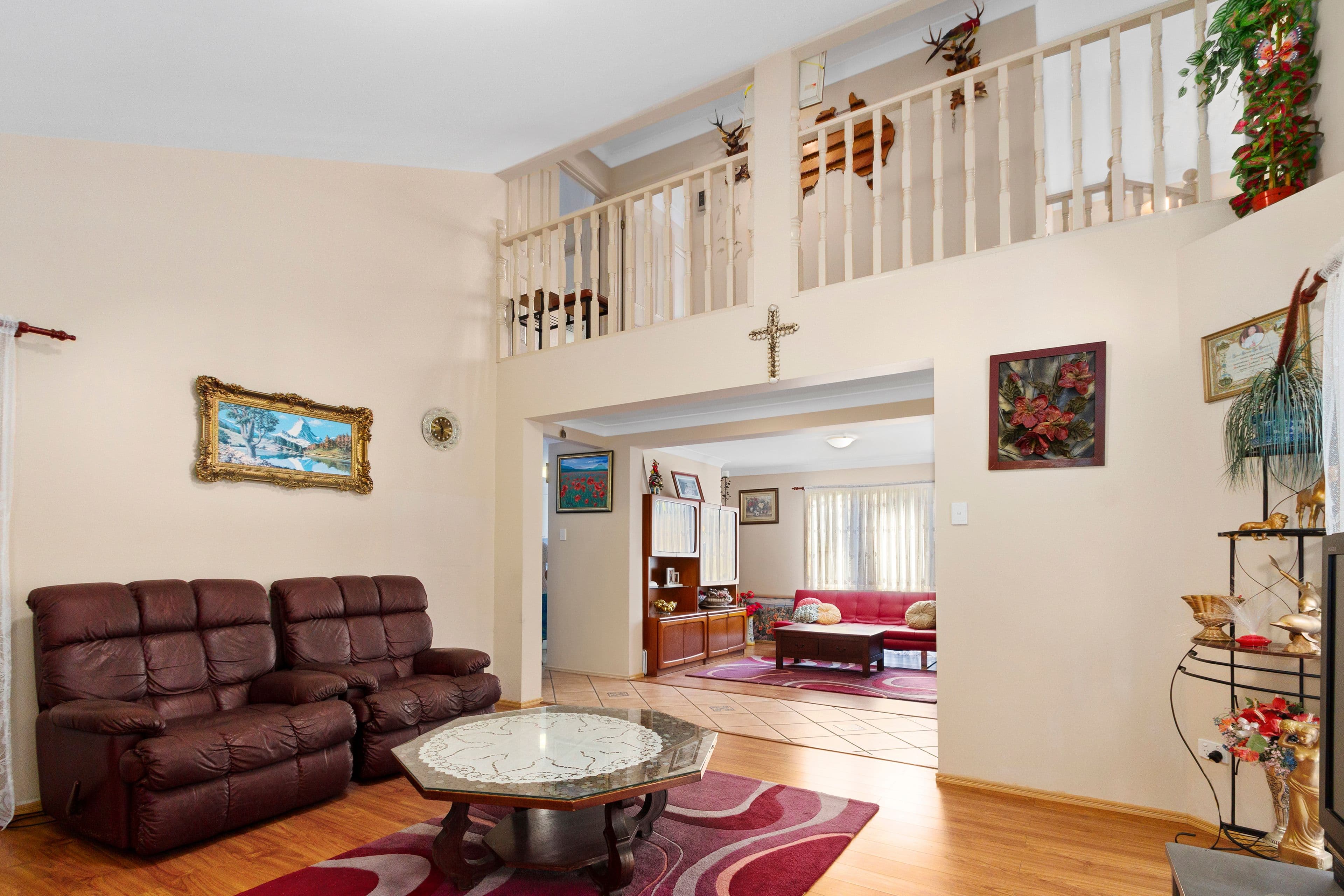 215 Crestwood Drive, Molendinar QLD 4214, Molendinar - Thumbnail 6