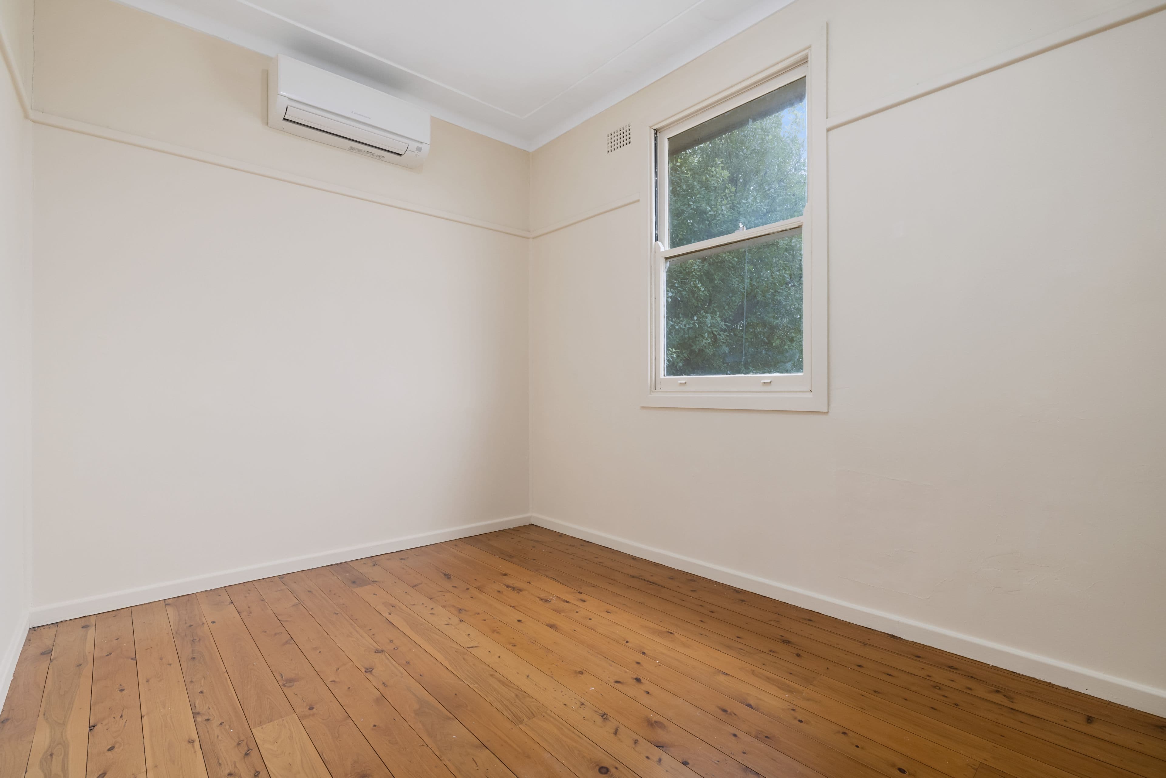 11 Wyatt Street, Goulburn NSW 2580, Goulburn - Thumbnail 5