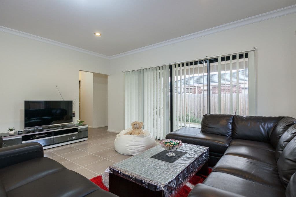 33 Camouflage Drive, EPPING VIC 3076, Epping - Thumbnail 3