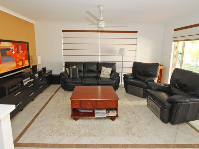 9 Prichard Place, CANNING VALE WA 6155, Canning Vale - Thumbnail 3