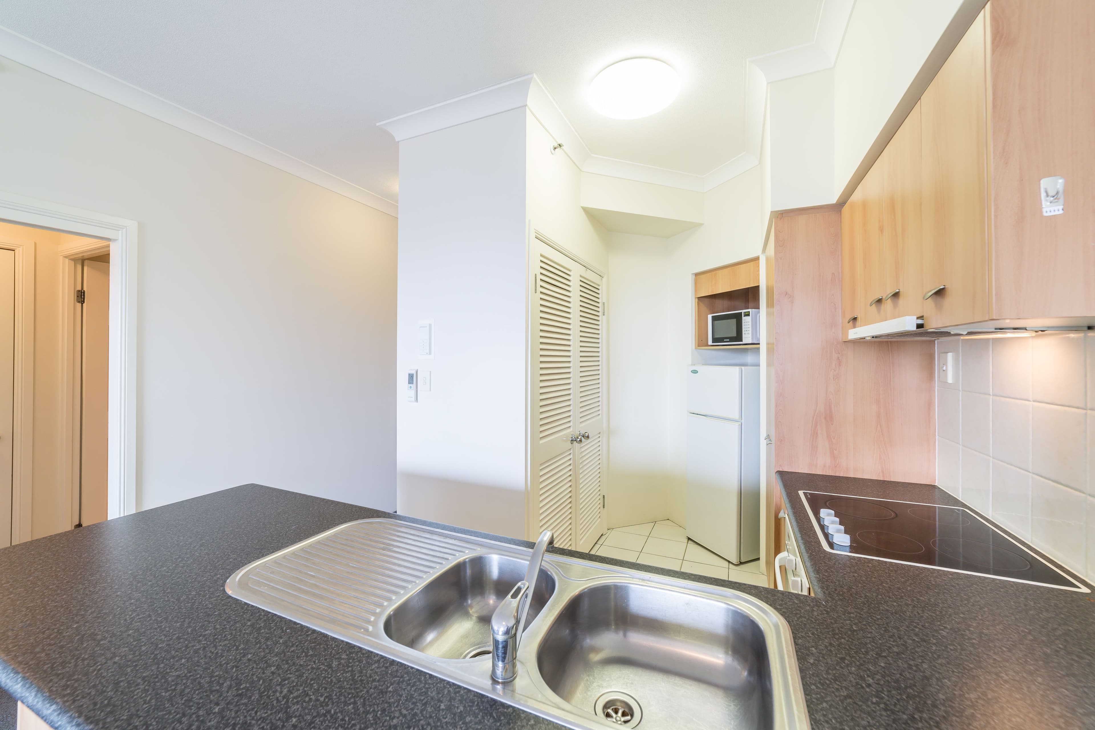 2633 Gold Coast Highway, Broadbeach QLD 4218, Broadbeach - Thumbnail 5