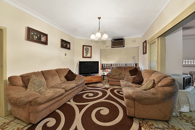 18 Barrow Street, Coburg VIC 3058, Coburg - Thumbnail 2