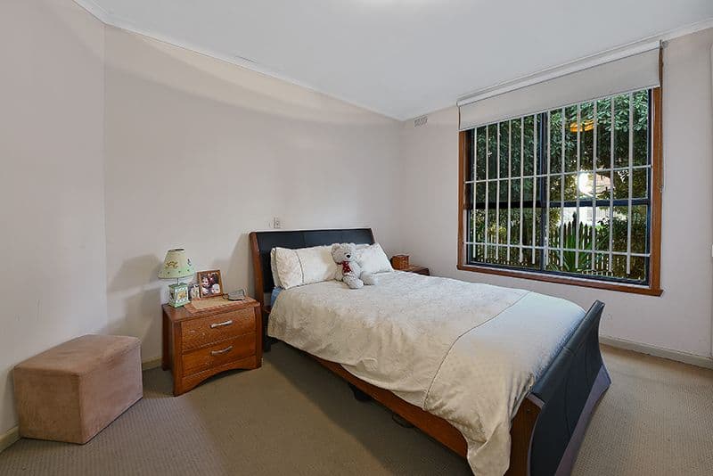 18 Barrow Street, Coburg VIC 3058, Coburg - Thumbnail 5