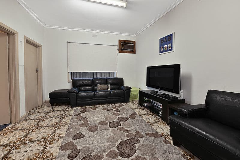 18 Barrow Street, Coburg VIC 3058, Coburg - Thumbnail 7