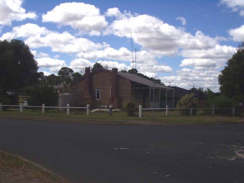 8 Hospital Avenue, MANJIMUP WA 6258, Manjimup - Thumbnail 6