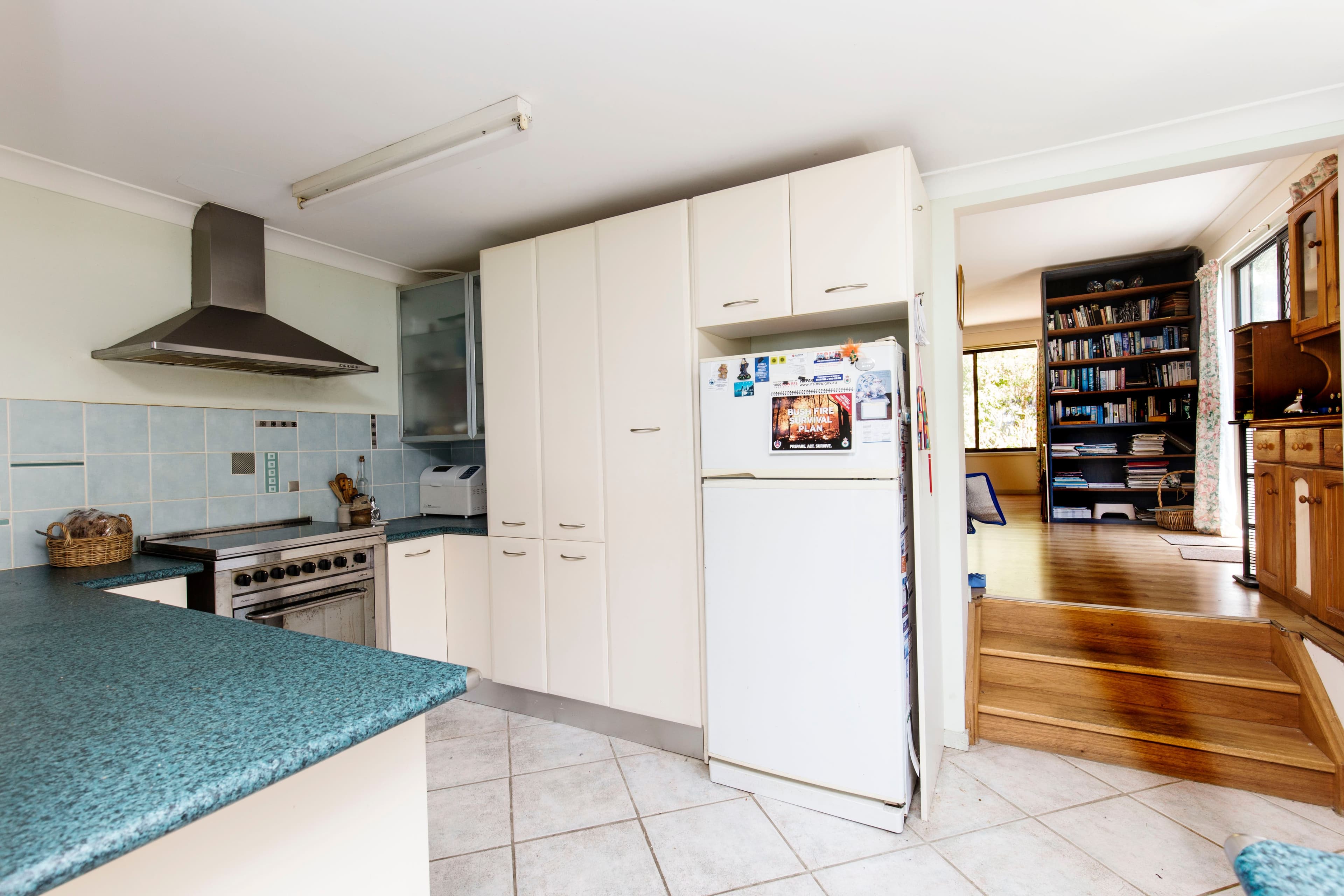 44 Cove Boulevard, North Arm Cove - Thumbnail 6