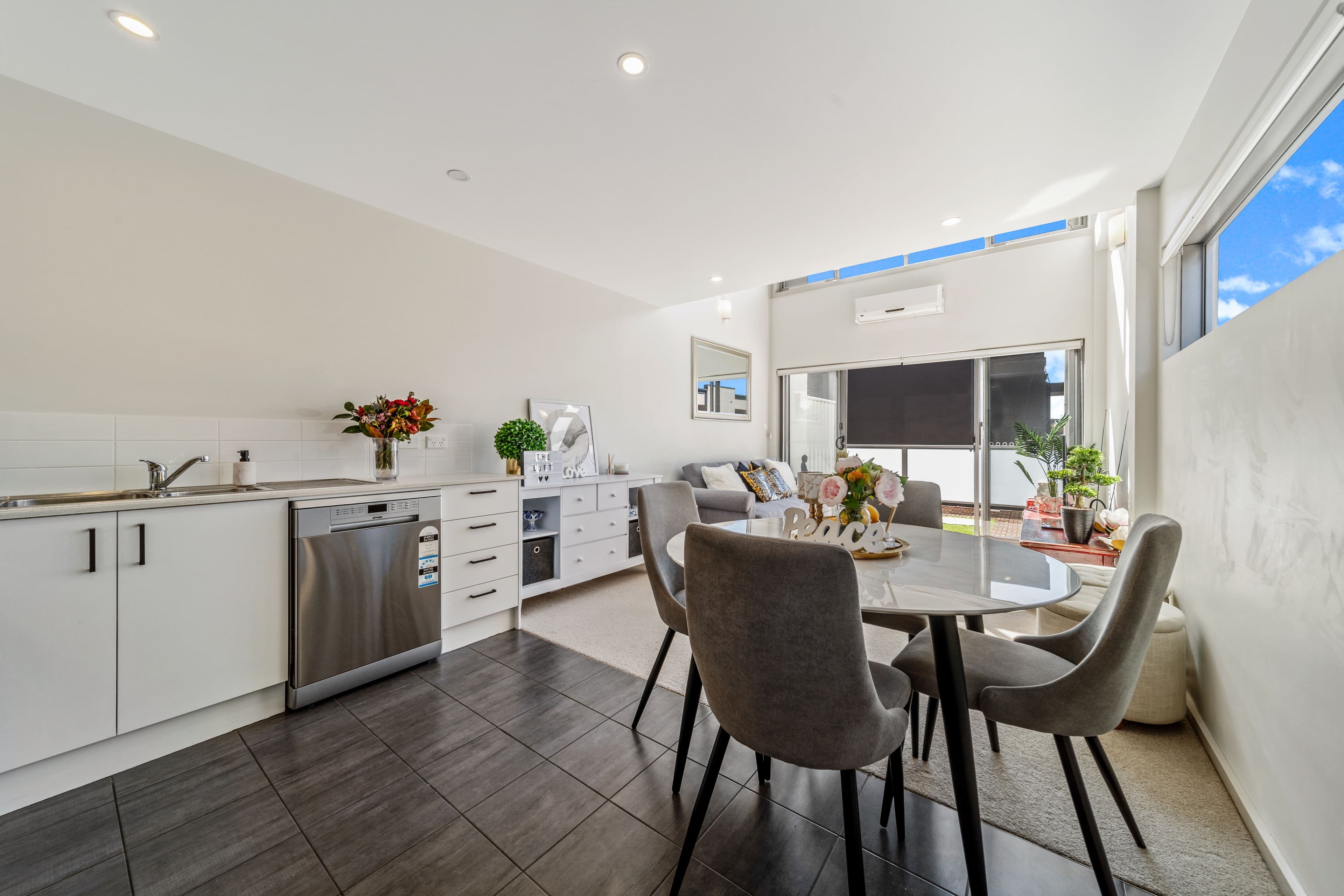64 Hardwick Crescent, Holt ACT 2615, Holt - Thumbnail 2