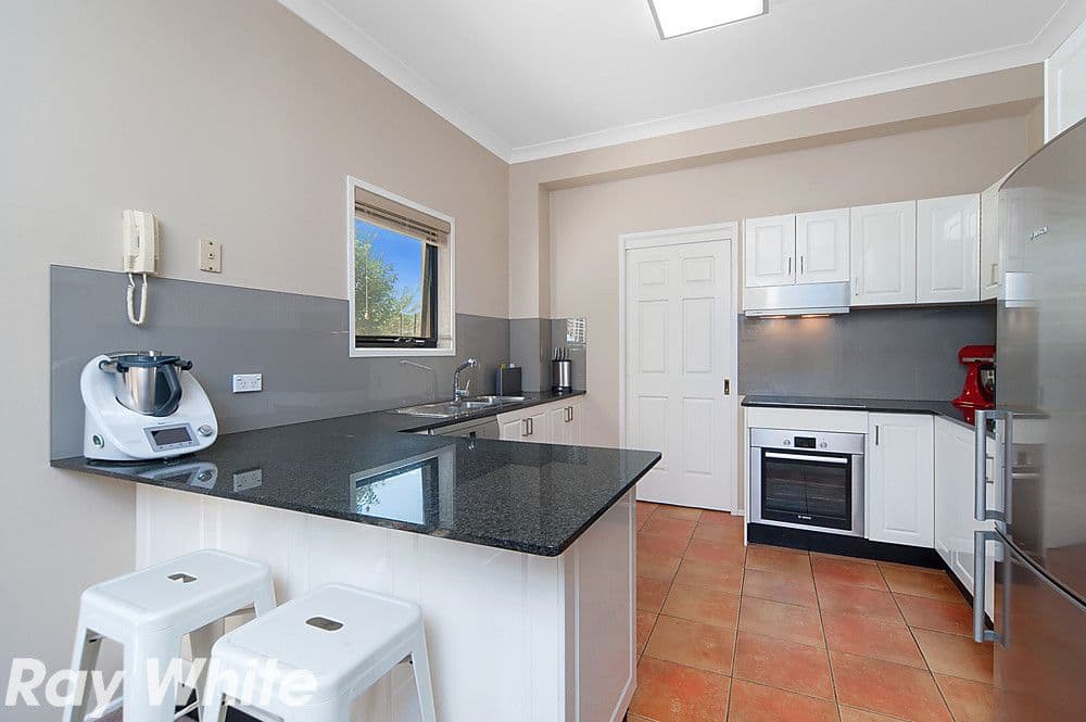 8 Kenneth Avenue, Baulkham Hills NSW 2153, Baulkham Hills - Thumbnail 5