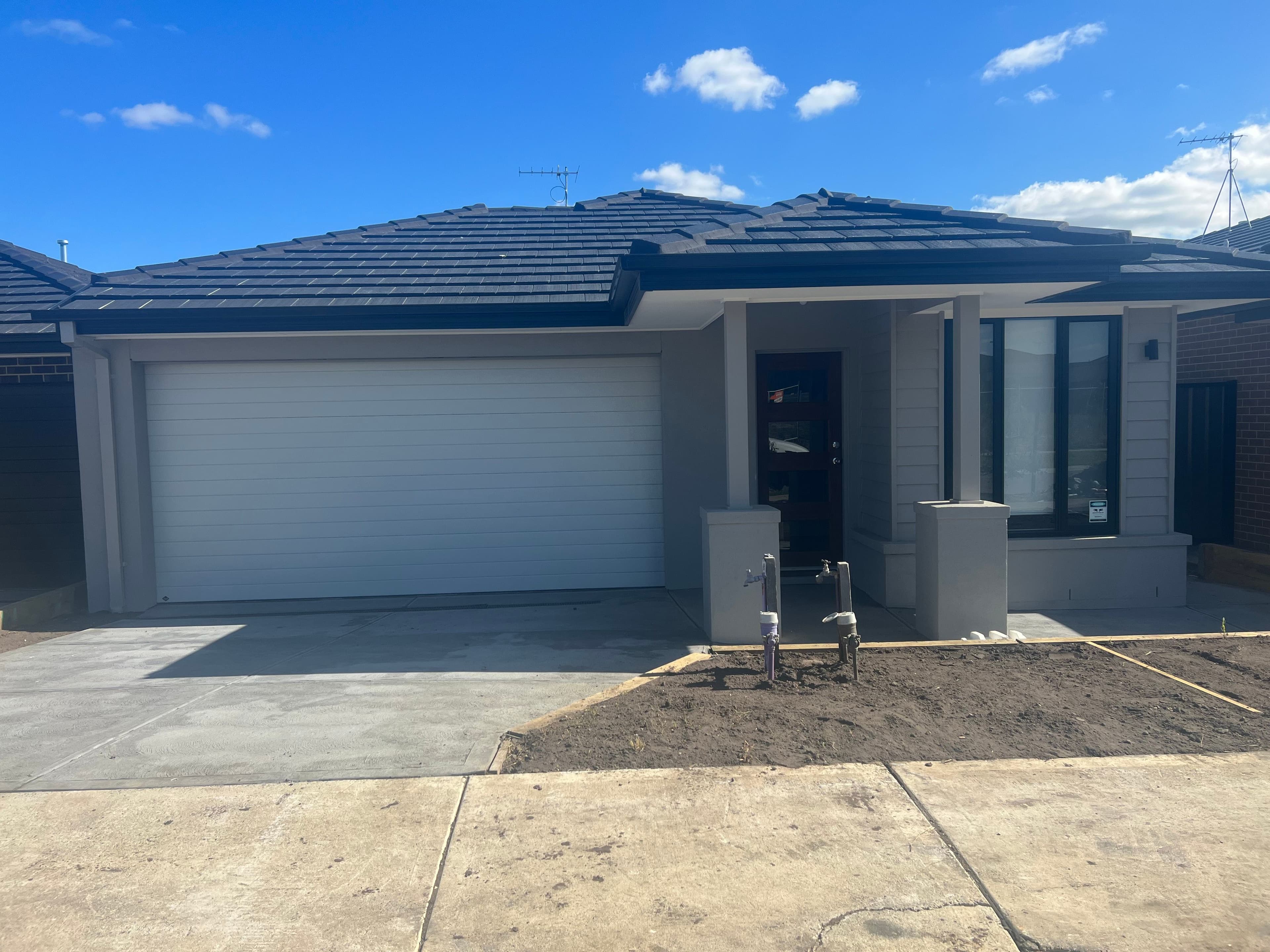 33 Eremaea Road, Craigieburn VIC 3064, Craigieburn - Image 1