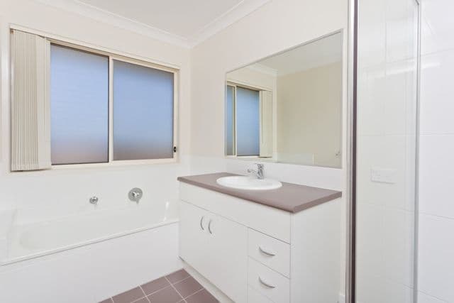 7 Cardin Close, WULKURAKA QLD 4305, Wulkuraka - Thumbnail 3