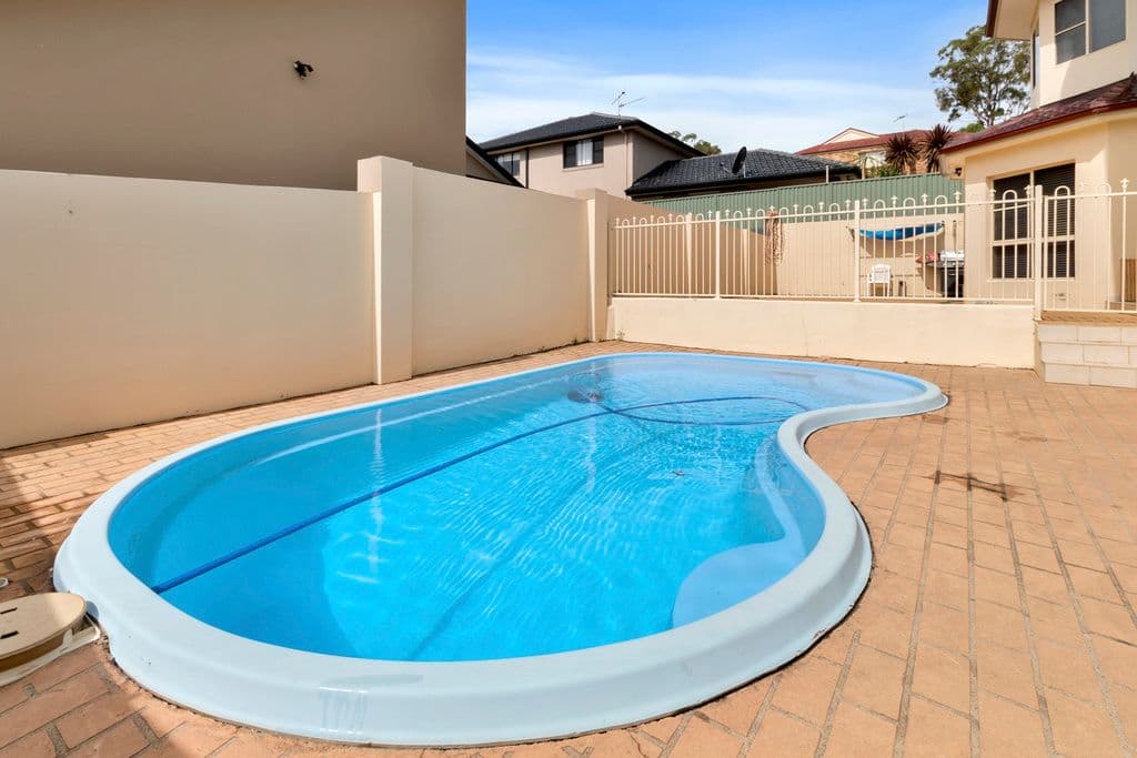 10 Yew Place, Casula - Thumbnail 2