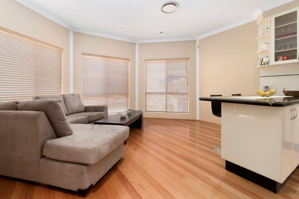 10 Yew Place, Casula - Thumbnail 4