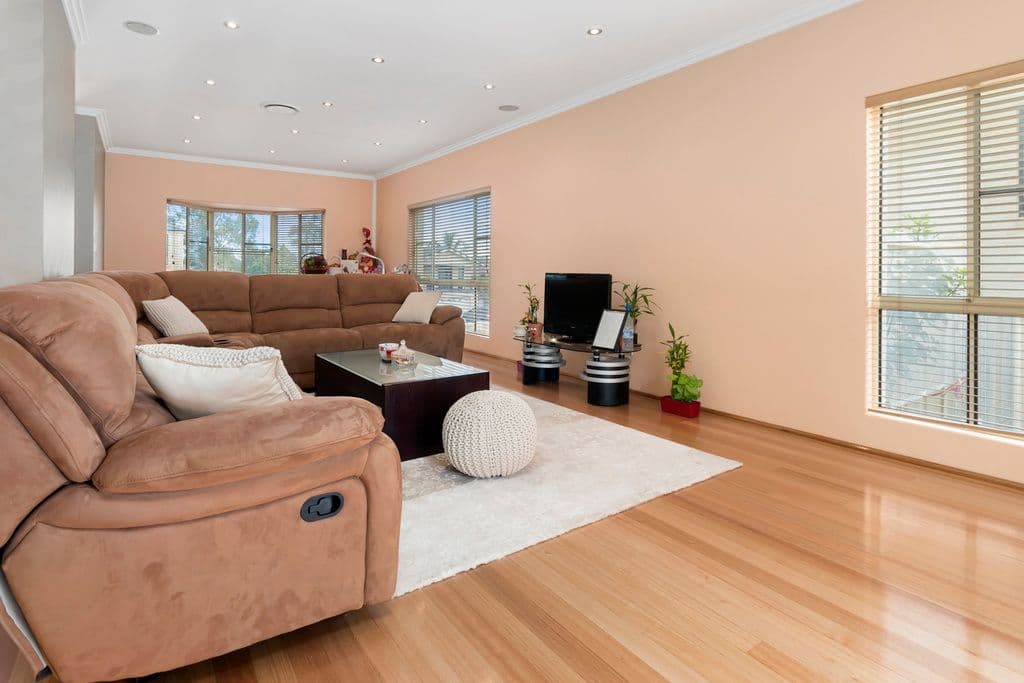 10 Yew Place, Casula - Thumbnail 6