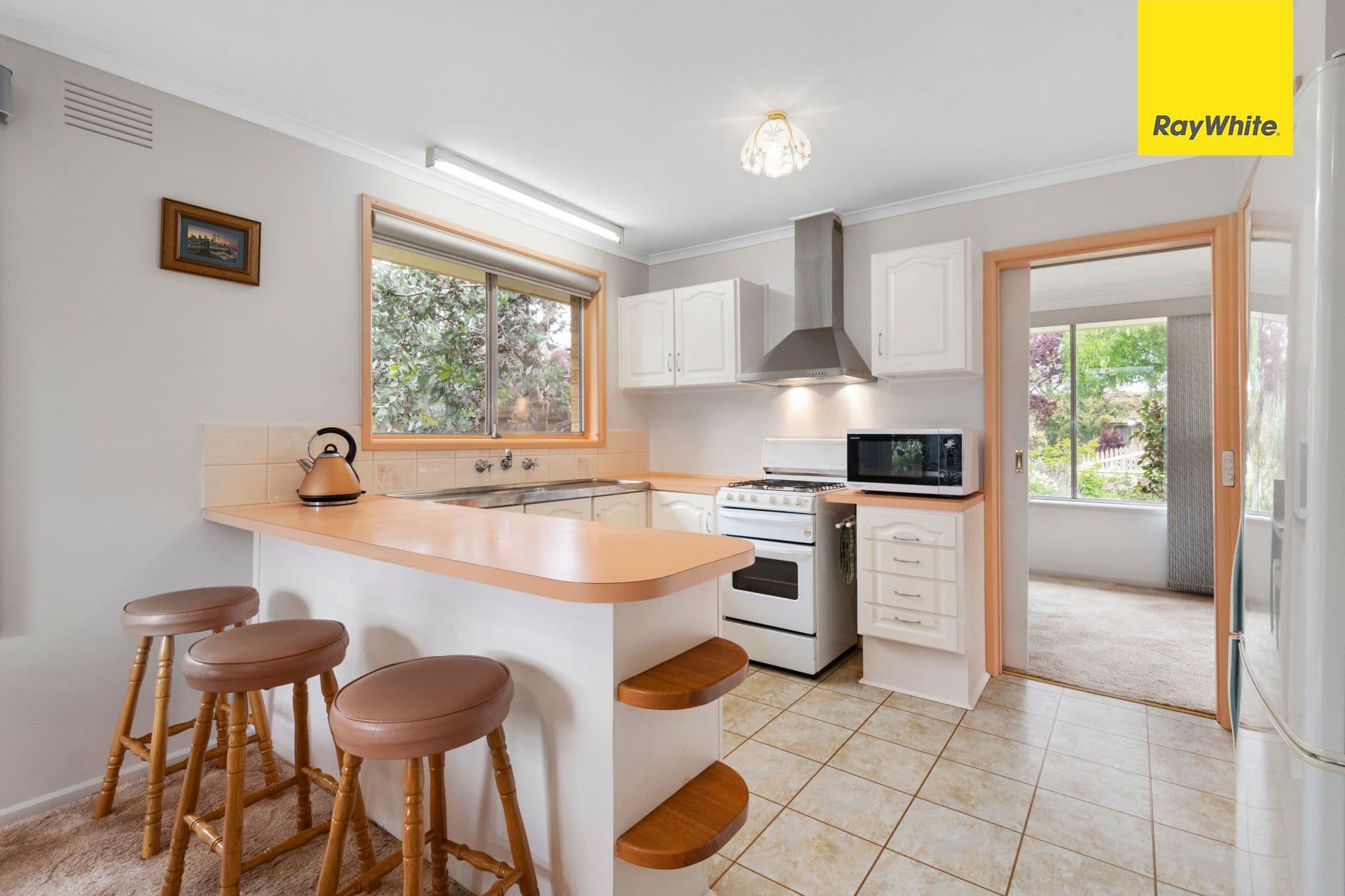 11 Connel Drive, Melton South VIC 3338, Melton South - Thumbnail 6