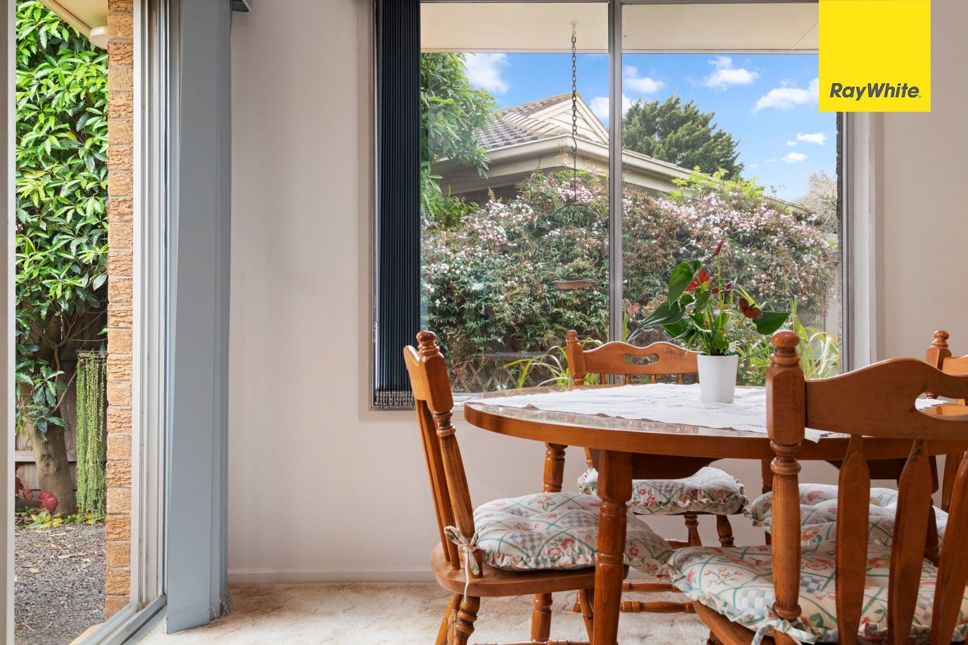 11 Connel Drive, Melton South VIC 3338, Melton South - Thumbnail 8