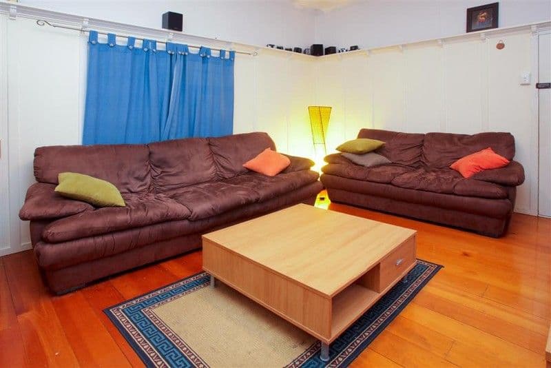 12 Gower Street, HOLLAND PARK WEST QLD 4121, Holland Park West - Thumbnail 2